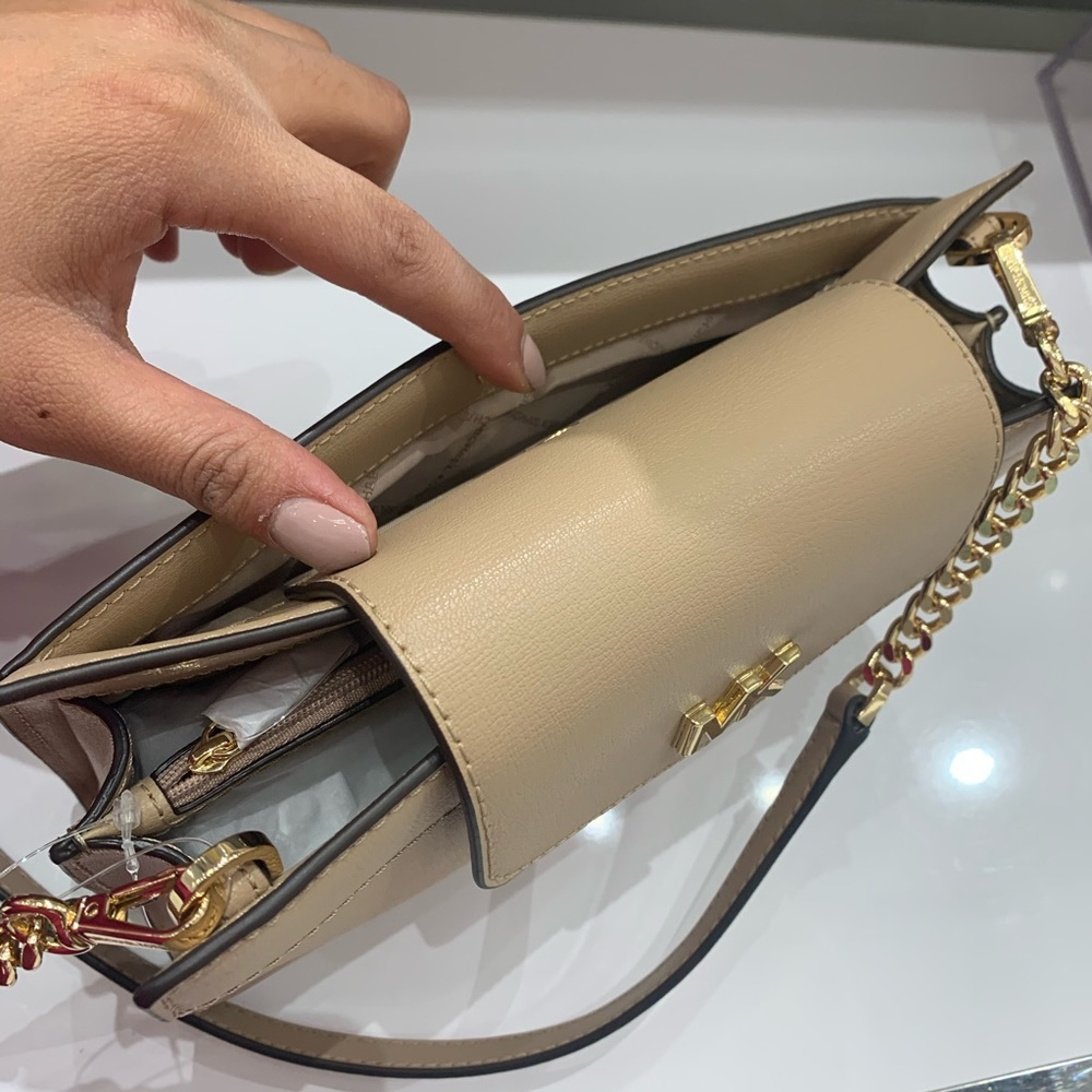 New MK large clutch & crossbody ♥️ Todd - Picture 3 of 7